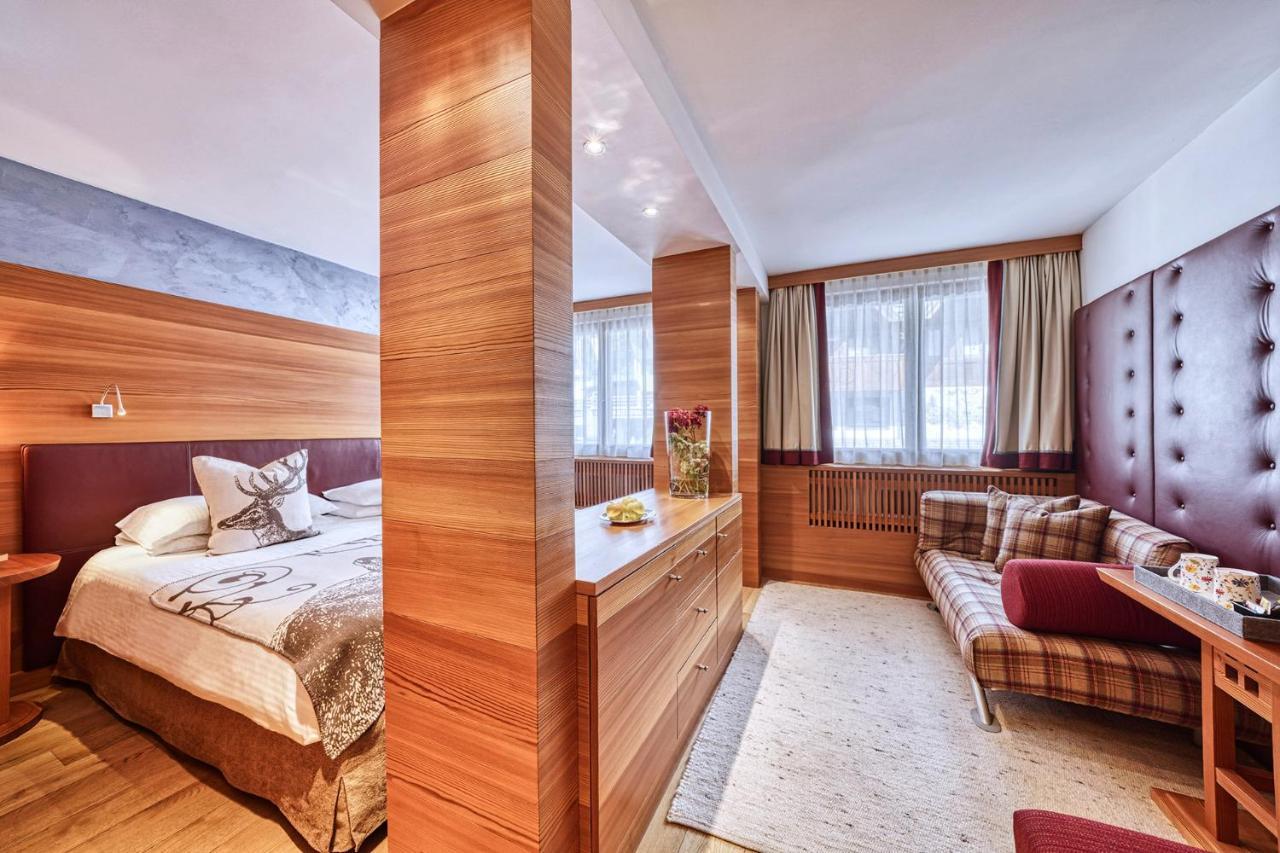 Majestic Hotel Madonna 外观 照片
