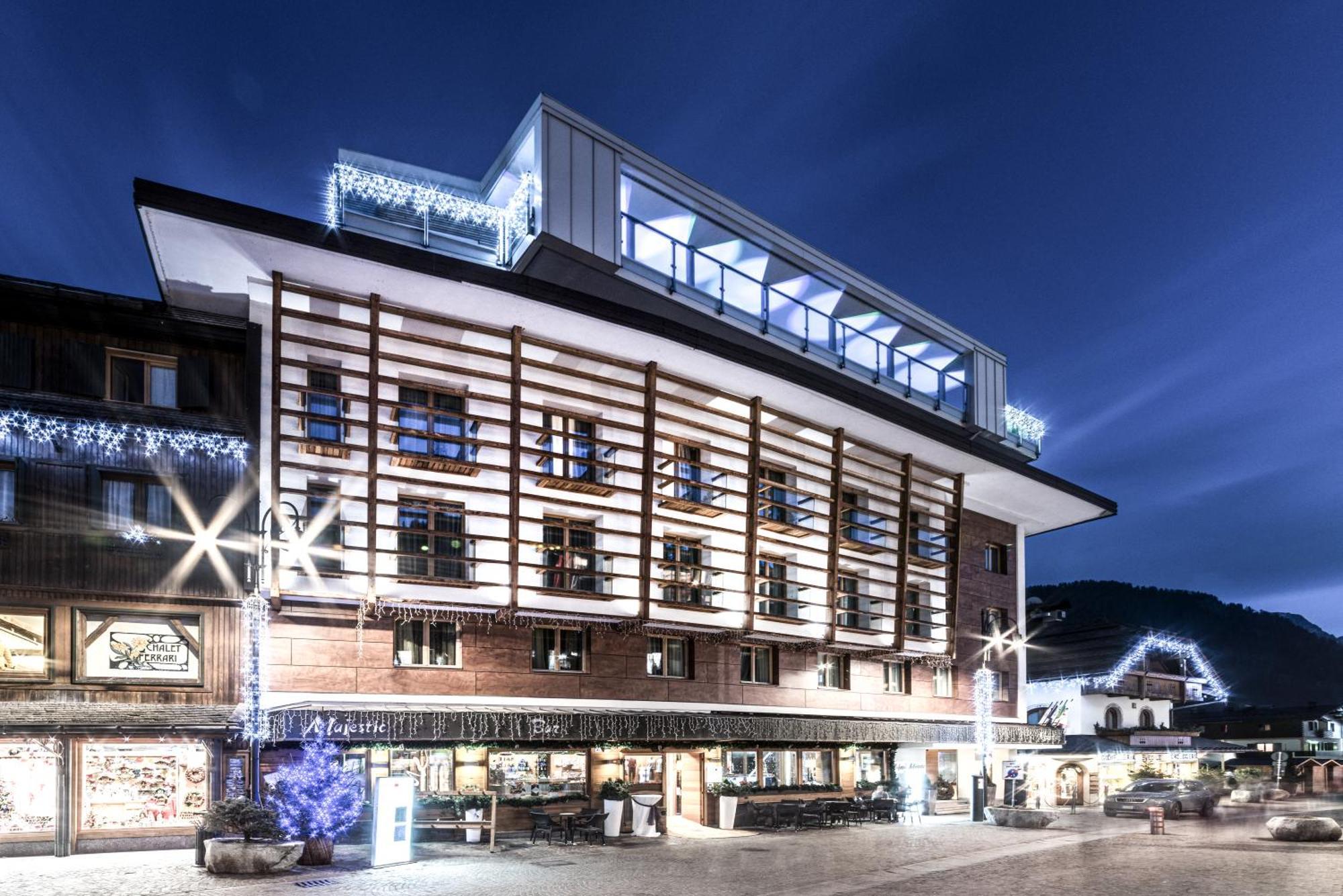 Majestic Hotel Madonna 外观 照片